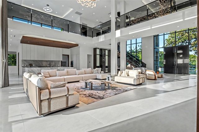 2706 N Carroll Avenue, Southlake, TX 76092