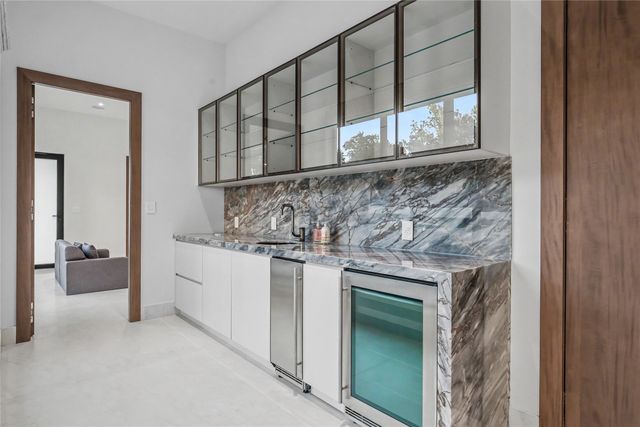 2706 N Carroll Avenue, Southlake, TX 76092