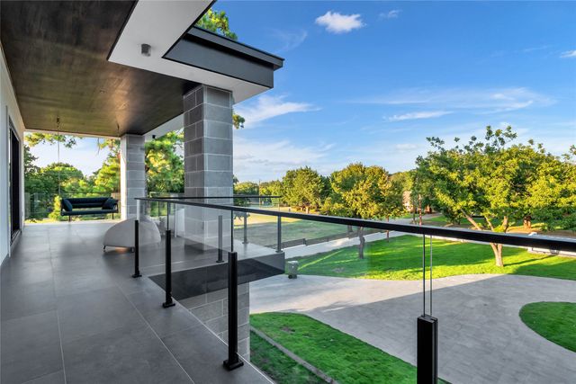 2706 N Carroll Avenue, Southlake, TX 76092