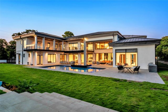 2706 N Carroll Avenue, Southlake, TX 76092