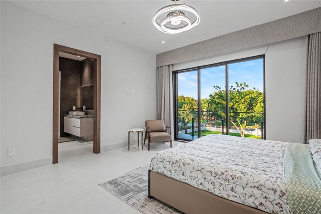 2706 N Carroll Avenue, Southlake, TX 76092