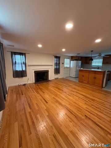 81 Park Avenue, Bloomfield, CT 06002