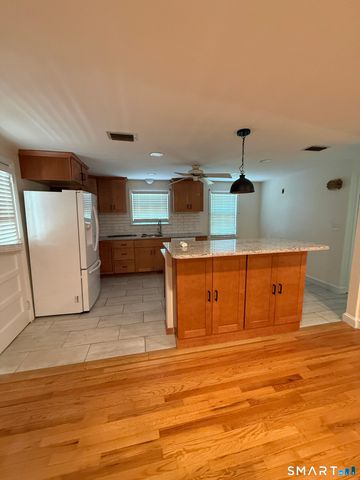 81 Park Avenue, Bloomfield, CT 06002