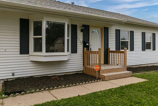 2704 Wood Dale Avenue, Davenport, IA 52804