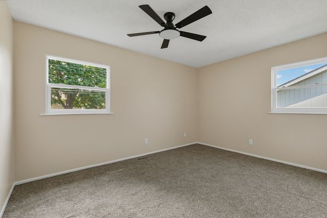 2704 Wood Dale Avenue, Davenport, IA 52804
