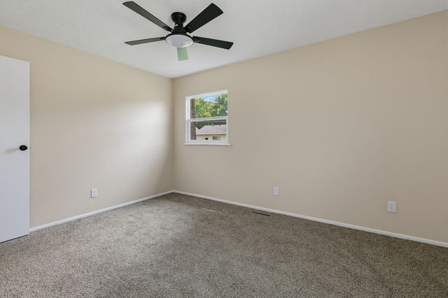 2704 Wood Dale Avenue, Davenport, IA 52804