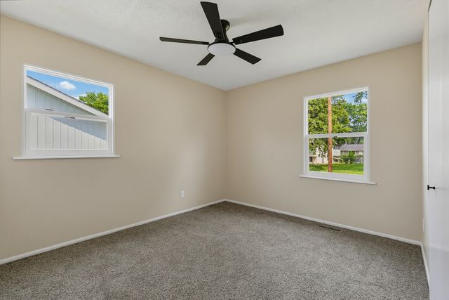 2704 Wood Dale Avenue, Davenport, IA 52804