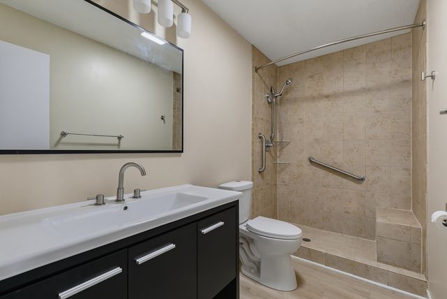 2704 Wood Dale Avenue, Davenport, IA 52804
