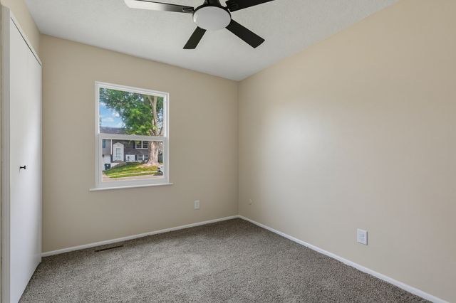 2704 Wood Dale Avenue, Davenport, IA 52804