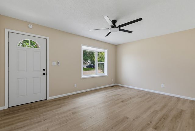 2704 Wood Dale Avenue, Davenport, IA 52804