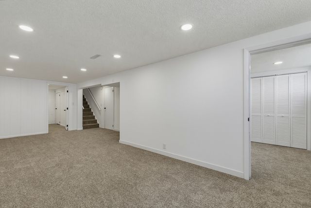 2704 Wood Dale Avenue, Davenport, IA 52804