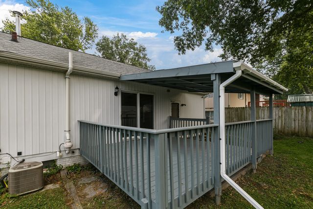 2704 Wood Dale Avenue, Davenport, IA 52804