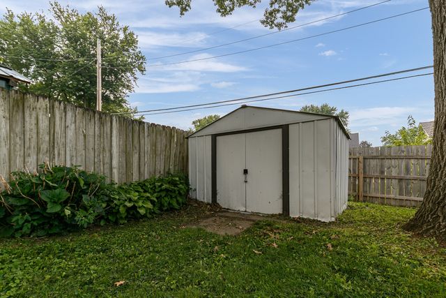 2704 Wood Dale Avenue, Davenport, IA 52804