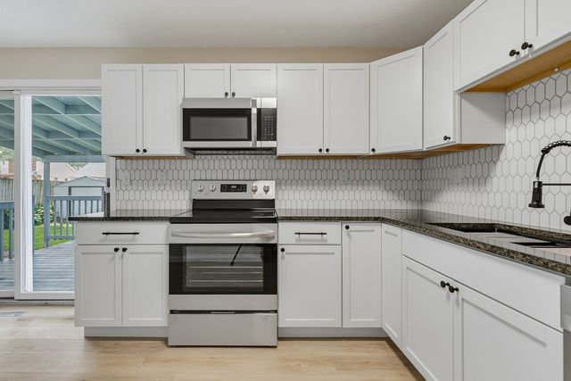 2704 Wood Dale Avenue, Davenport, IA 52804