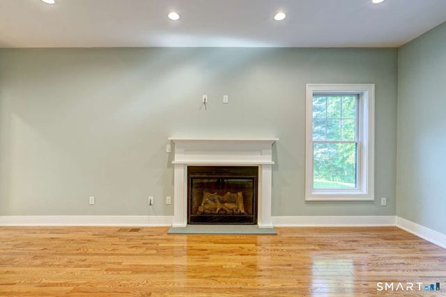 70 Apple Hill, Wethersfield, CT 06109