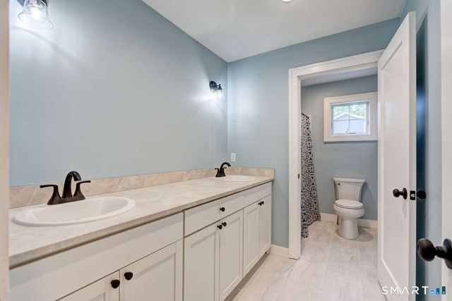 70 Apple Hill, Wethersfield, CT 06109