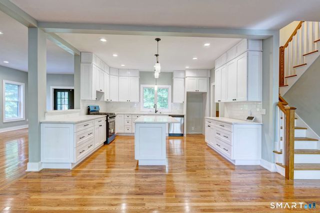 70 Apple Hill, Wethersfield, CT 06109