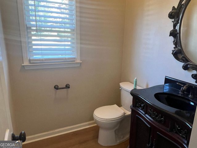 5455 Woodrun Lane, Alpharetta, GA 30005