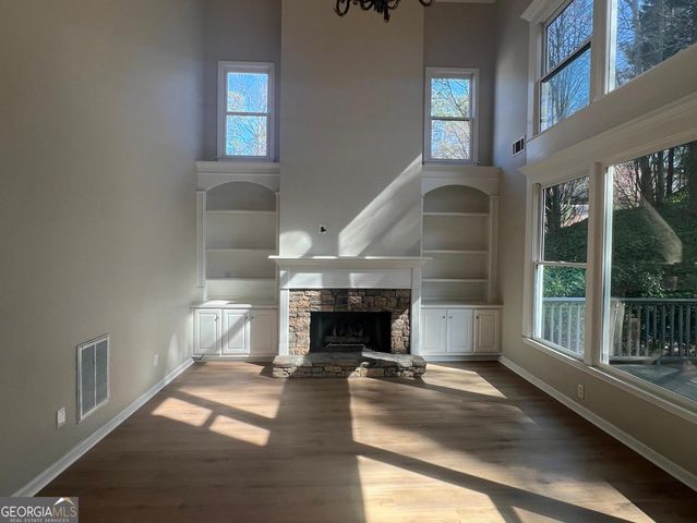 5455 Woodrun Lane, Alpharetta, GA 30005