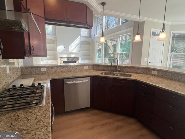 5455 Woodrun Lane, Alpharetta, GA 30005