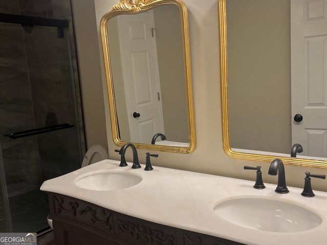 5455 Woodrun Lane, Alpharetta, GA 30005