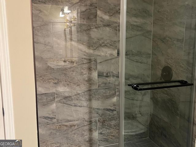 5455 Woodrun Lane, Alpharetta, GA 30005