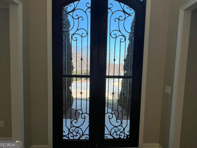 5455 Woodrun Lane, Alpharetta, GA 30005