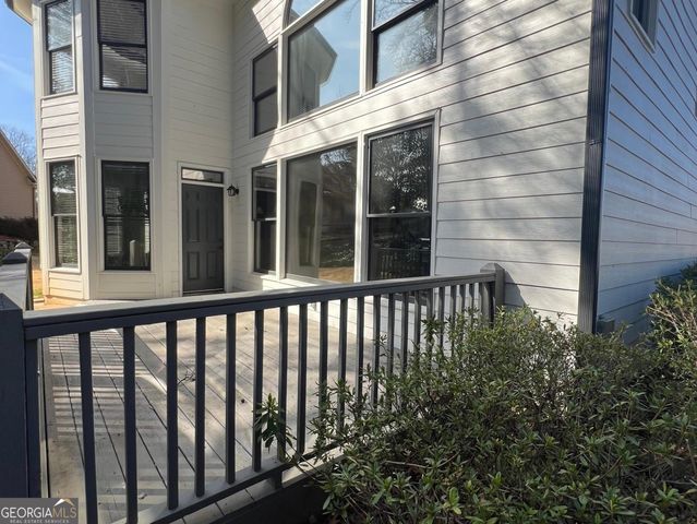 5455 Woodrun Lane, Alpharetta, GA 30005