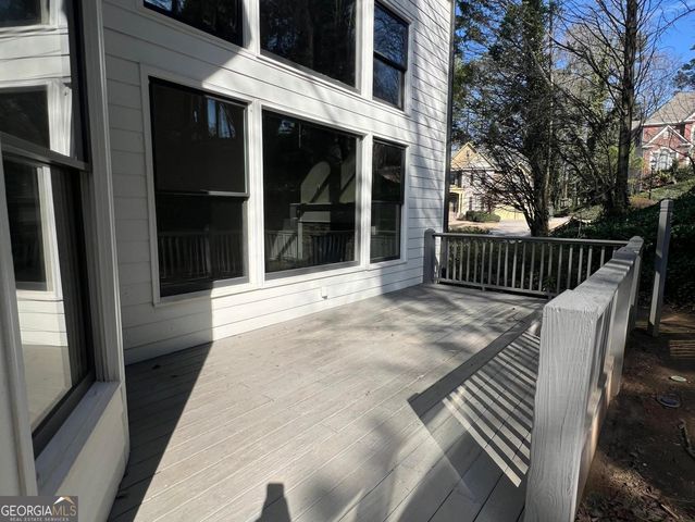 5455 Woodrun Lane, Alpharetta, GA 30005