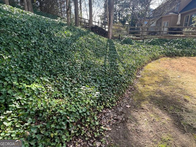 5455 Woodrun Lane, Alpharetta, GA 30005