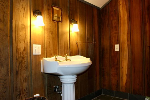 661 N Bush St, Ukiah, CA 95482