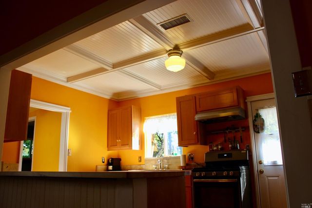 661 N Bush St, Ukiah, CA 95482