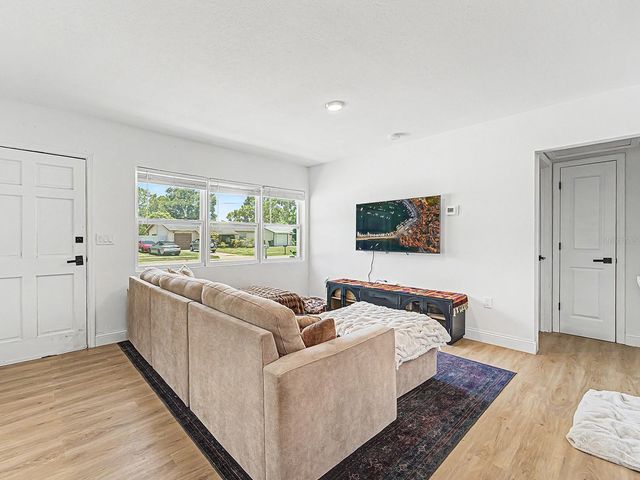 3029 PINE TREE AVENUE, Largo, FL 33771