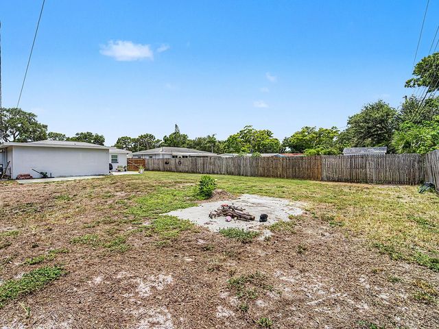 3029 PINE TREE AVENUE, Largo, FL 33771
