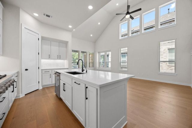 116 Three Oaks LN, Georgetown, TX 78628