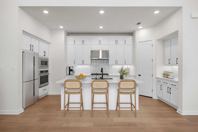 116 Three Oaks LN, Georgetown, TX 78628