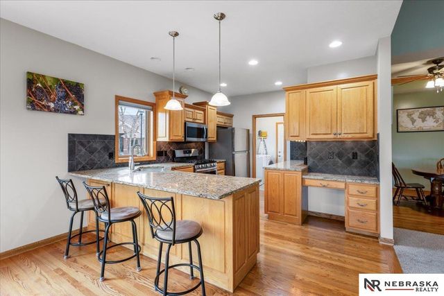 4860 Gleneagle Court, Lincoln, NE 68526