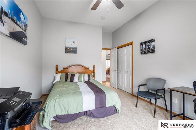 4860 Gleneagle Court, Lincoln, NE 68526