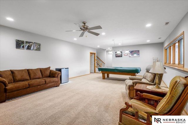 4860 Gleneagle Court, Lincoln, NE 68526