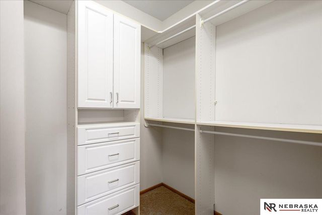 4860 Gleneagle Court, Lincoln, NE 68526