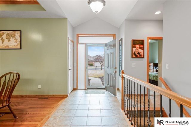 4860 Gleneagle Court, Lincoln, NE 68526