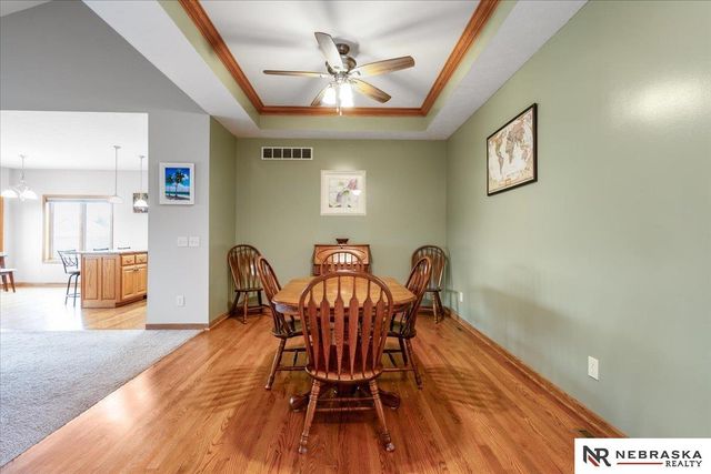 4860 Gleneagle Court, Lincoln, NE 68526