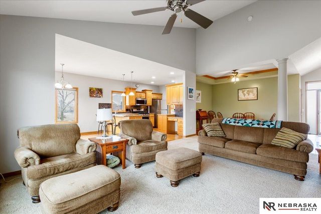 4860 Gleneagle Court, Lincoln, NE 68526