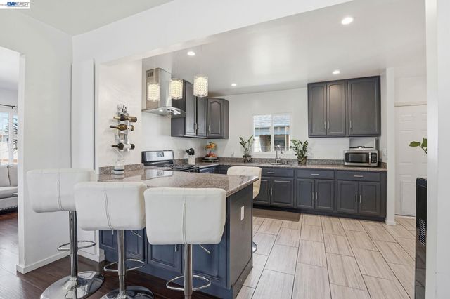 1954 87Th Ave, Oakland, CA 94621