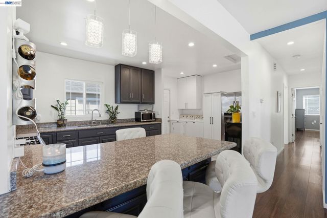 1954 87Th Ave, Oakland, CA 94621