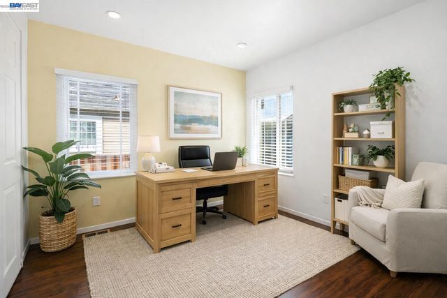 1954 87Th Ave, Oakland, CA 94621