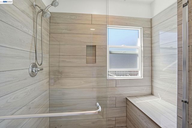 1954 87Th Ave, Oakland, CA 94621