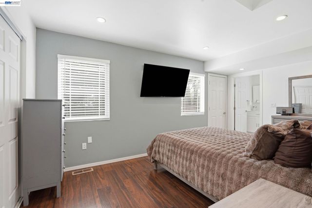 1954 87Th Ave, Oakland, CA 94621