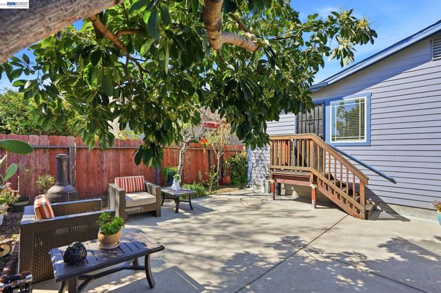 1954 87Th Ave, Oakland, CA 94621