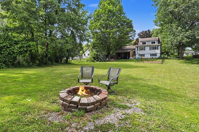 2518 E G Avenue, Kalamazoo City, MI 49004
